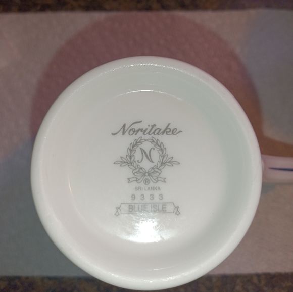 🆕Noritake Dinnerware Island Blue Isle Collection Mug Blue & Green Floral Mug - Picture 7 of 8